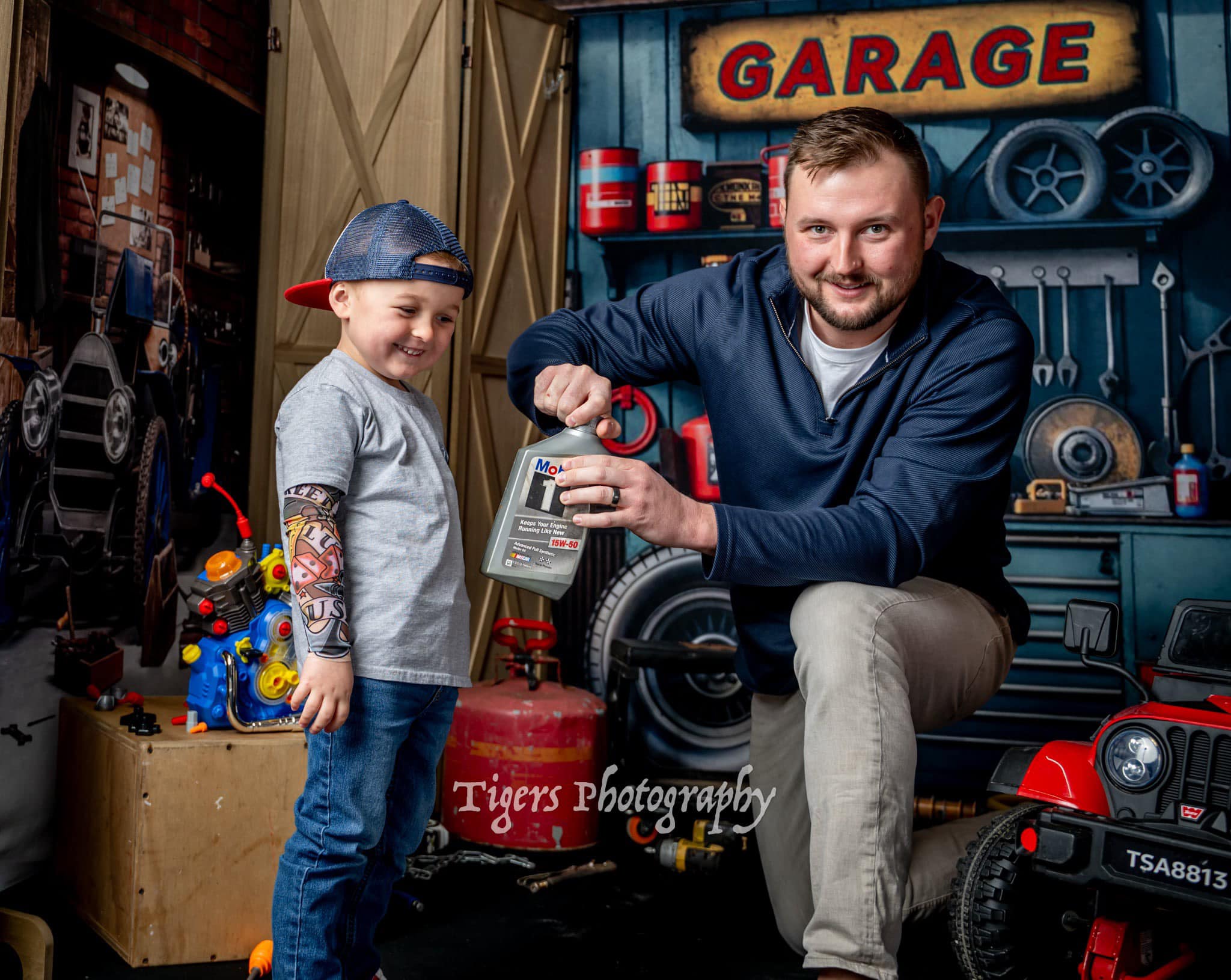 Kate Tool Holder Garage Father's Day Backdrop+Abstract Black Floor Backdrop - Kate Backdrop AU