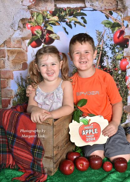 Kate Apple Orchard Backdrop with Broken Wall Designed by Chain Photography - Kate Backdrop AU