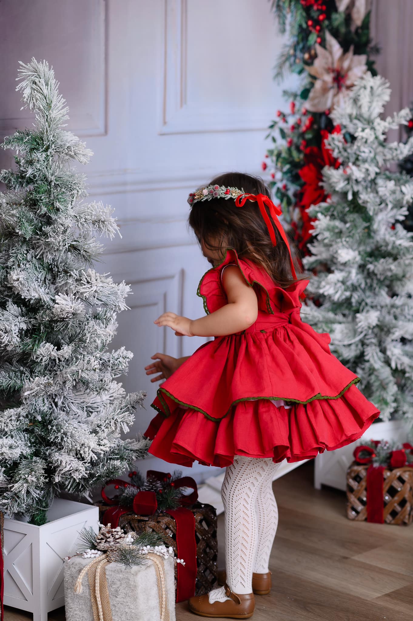 Kate Christmas Flower Arch White Wall Backdrop Designed by Emetselch - Kate Backdrop AU
