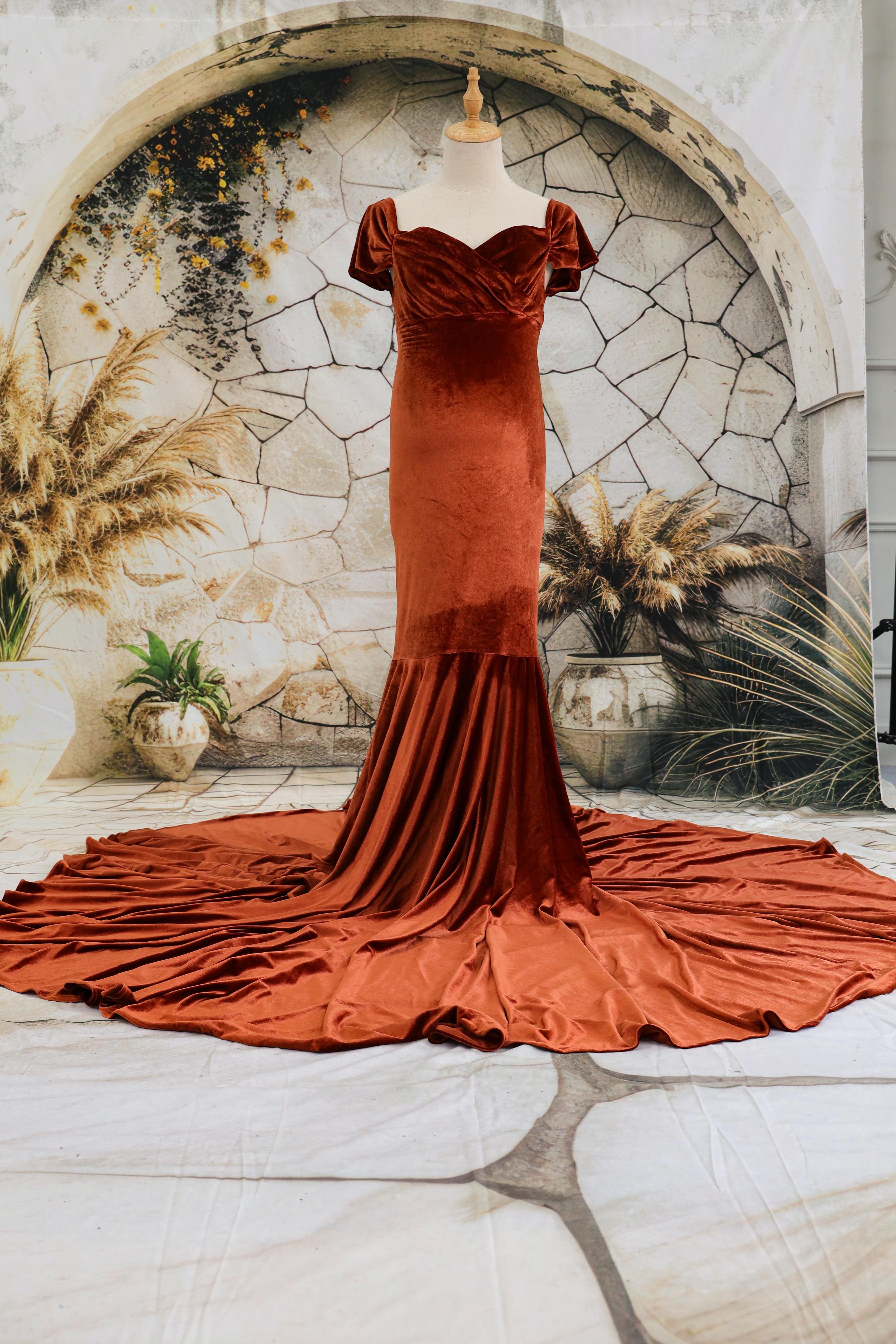 Kate Velvet V-neck Tailed Maternity Photoshoot Dress - Kate Backdrop AU