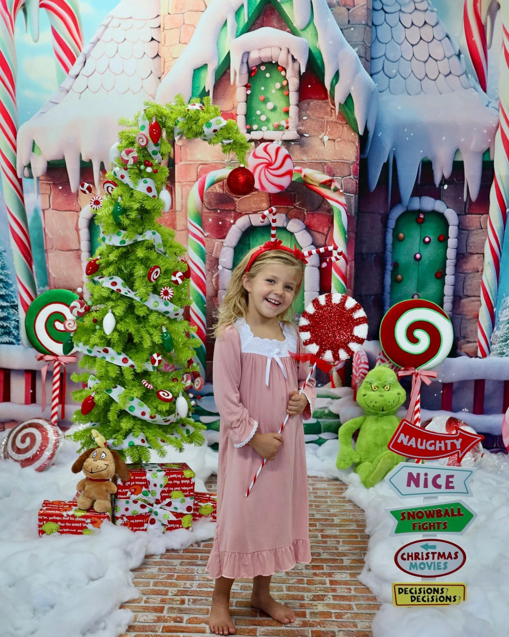 Kate Snow Candy Christmas House Backdrop Designed by Emetselch - Kate Backdrop AU