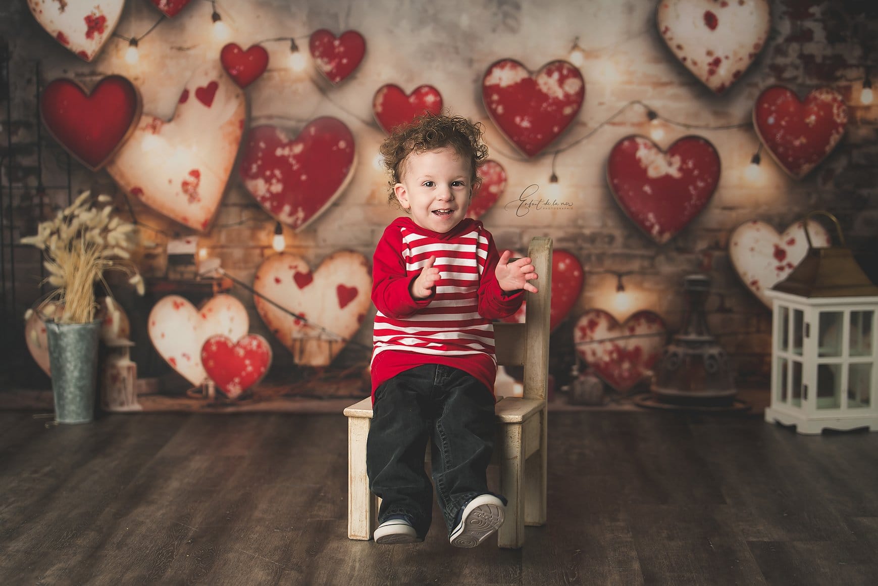 Kate Valentine's Day Industrial Sense Retro Lamp Wall Love Backdrop Designed by Emetselch - Kate Backdrop AU