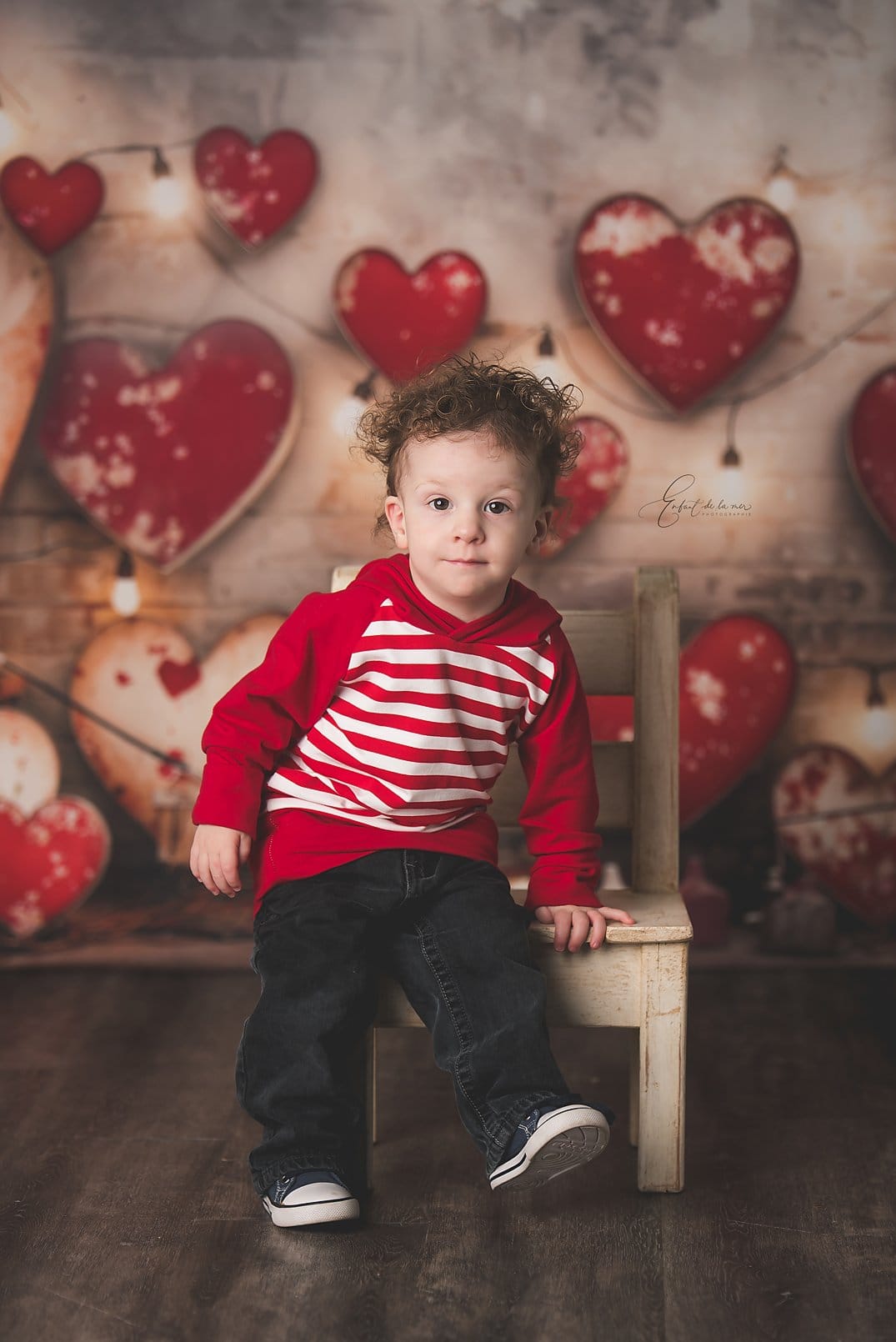 Kate Valentine's Day Industrial Sense Retro Lamp Wall Love Backdrop Designed by Emetselch - Kate Backdrop AU