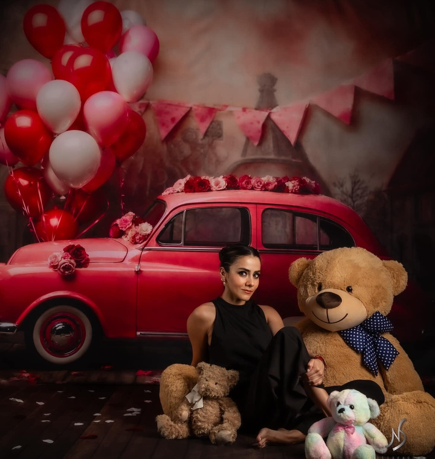 Kate Valentine's Day Pink Car Balloon Backdrop Designed by Emetselch - Kate Backdrop AU