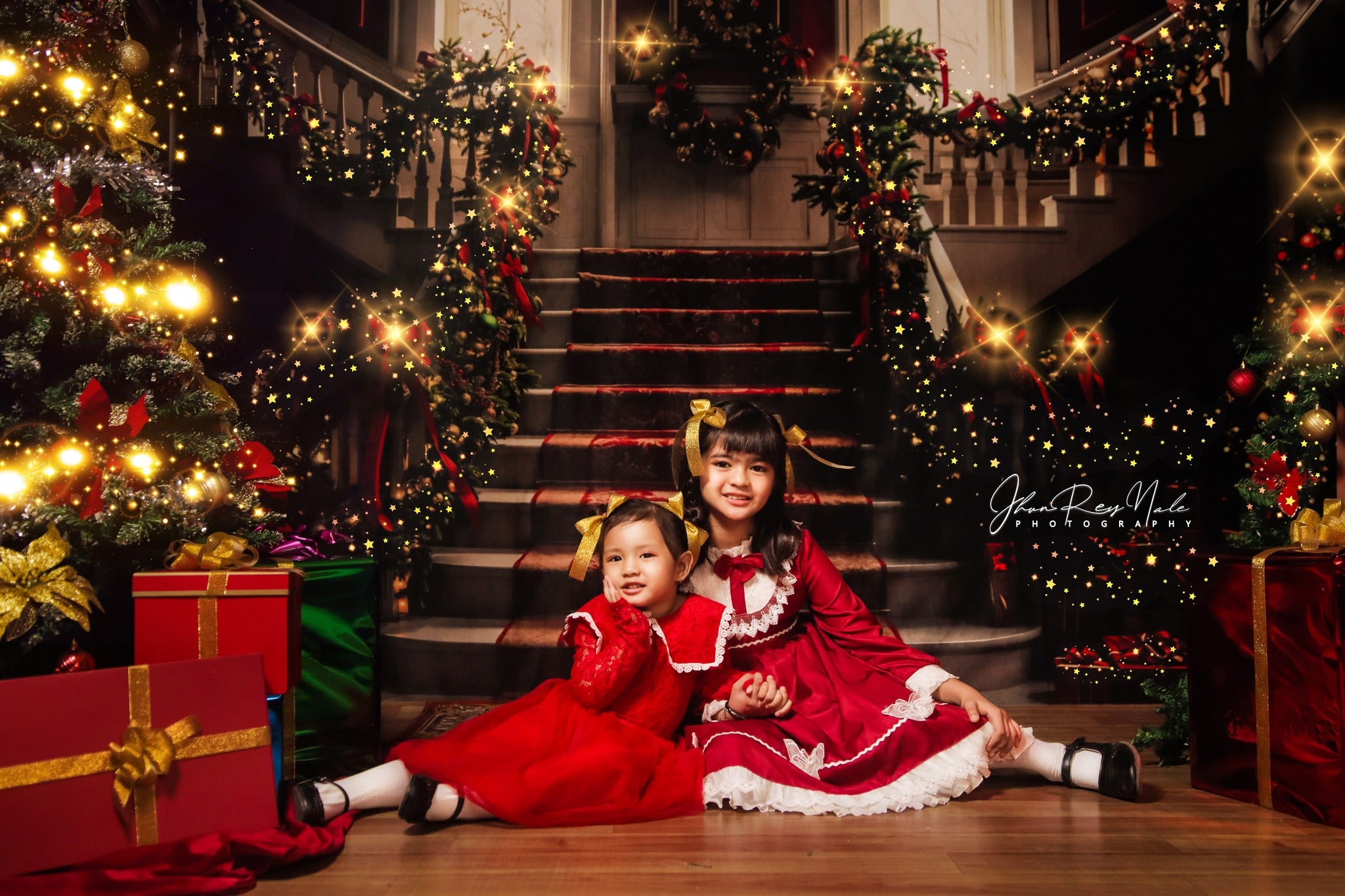 Kate Christmas Tree Red Retro Grand Staircase Backdrop Designed by Emetselch - Kate Backdrop AU