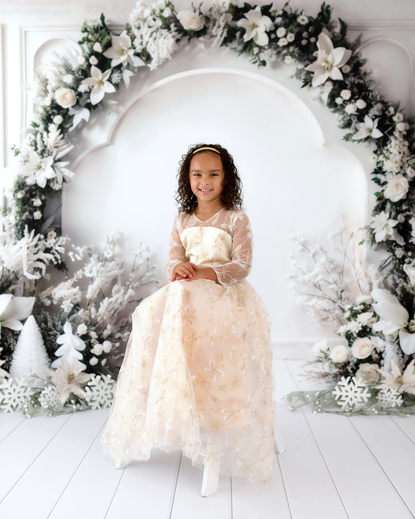 Kate Winter Retro White Floral Arch Wall Backdrop Designed by Emetselch - Kate Backdrop AU
