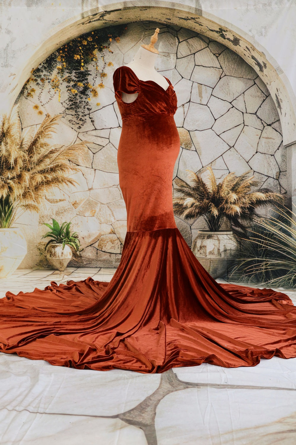 Kate Velvet V-neck Tailed Maternity Photoshoot Dress - Kate Backdrop AU