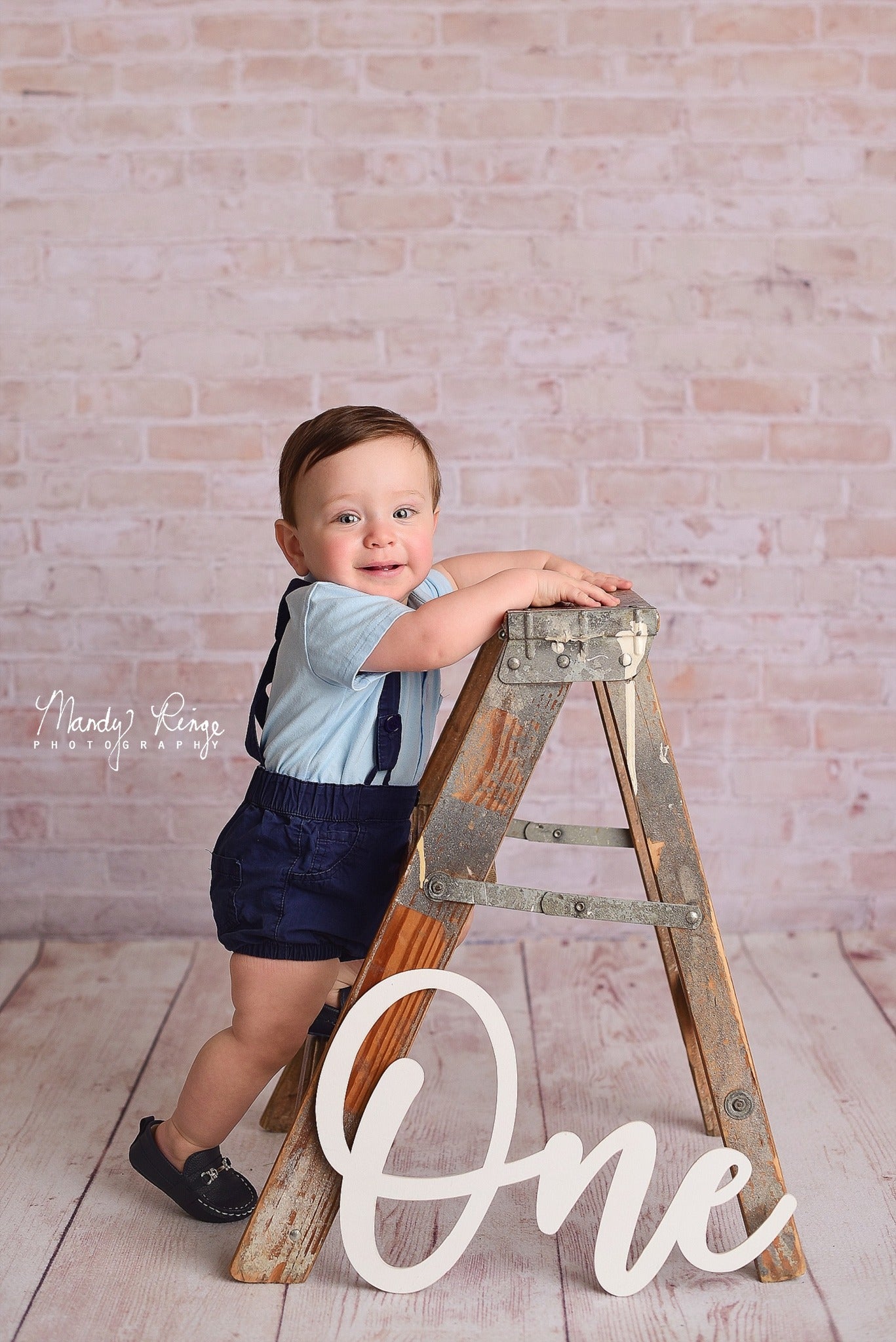 Kate Light and Creamy Backdrop Farmhouse Brick Designed by Mandy Ringe Photography - Kate Backdrop AU