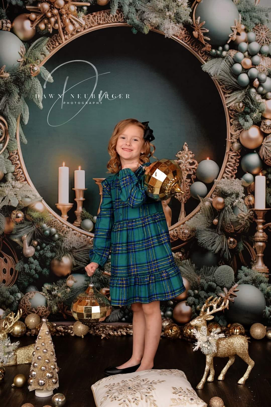 Kate Vintage Green Wall Circle Backdrop Designed by Emetselch - Kate Backdrop AU