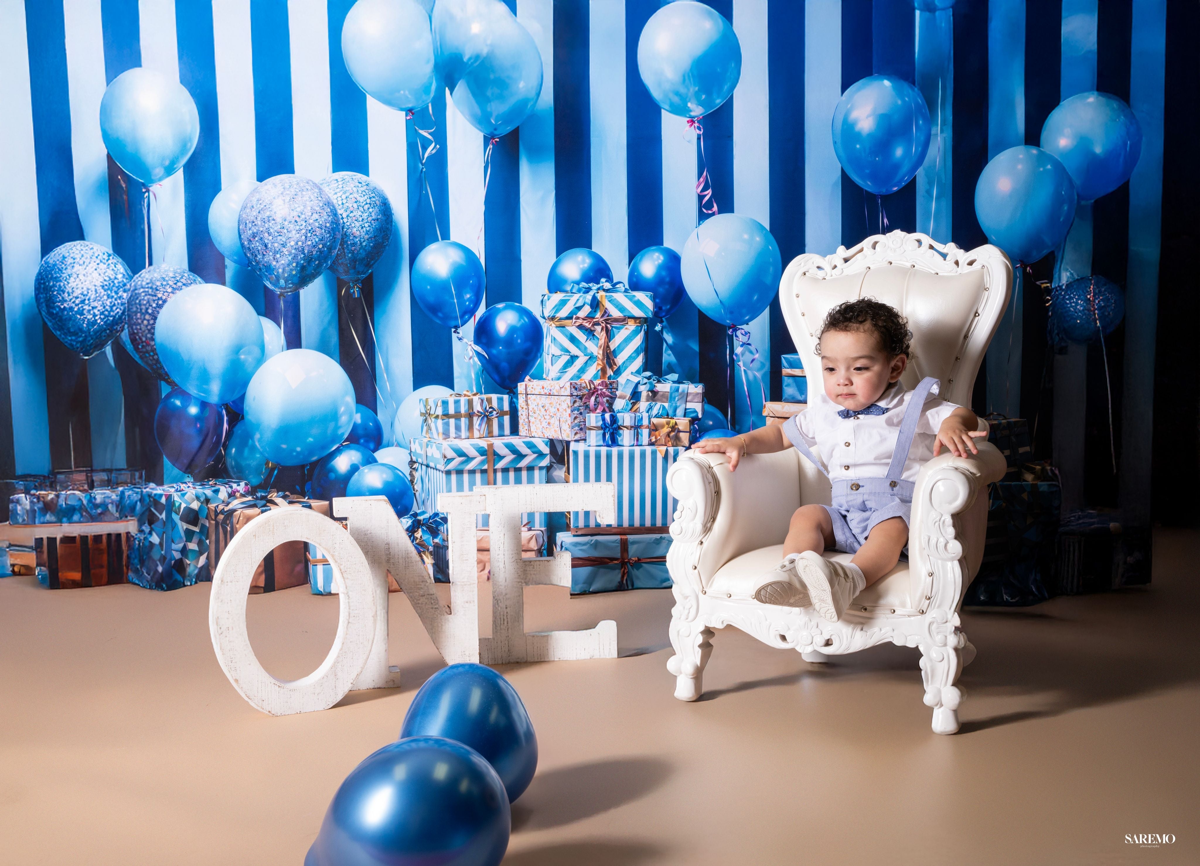 Kate Blue Balloon Gifts Cake Smash Backdrop Designed by Emetselch - Kate Backdrop AU
