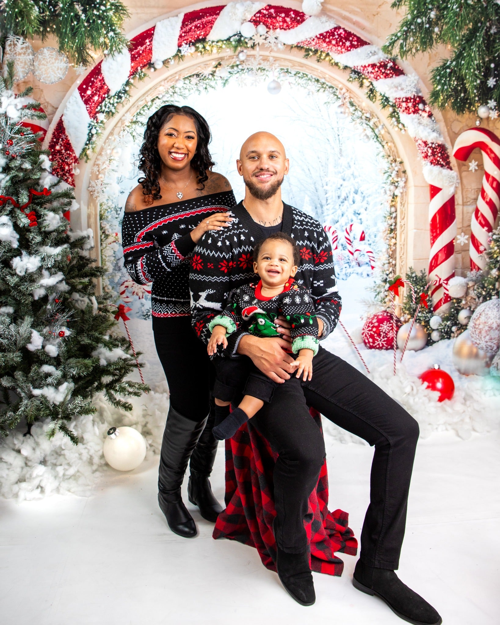 Kate Candy Christmas Arch Snow Backdrop Designed by Emetselch - Kate Backdrop AU