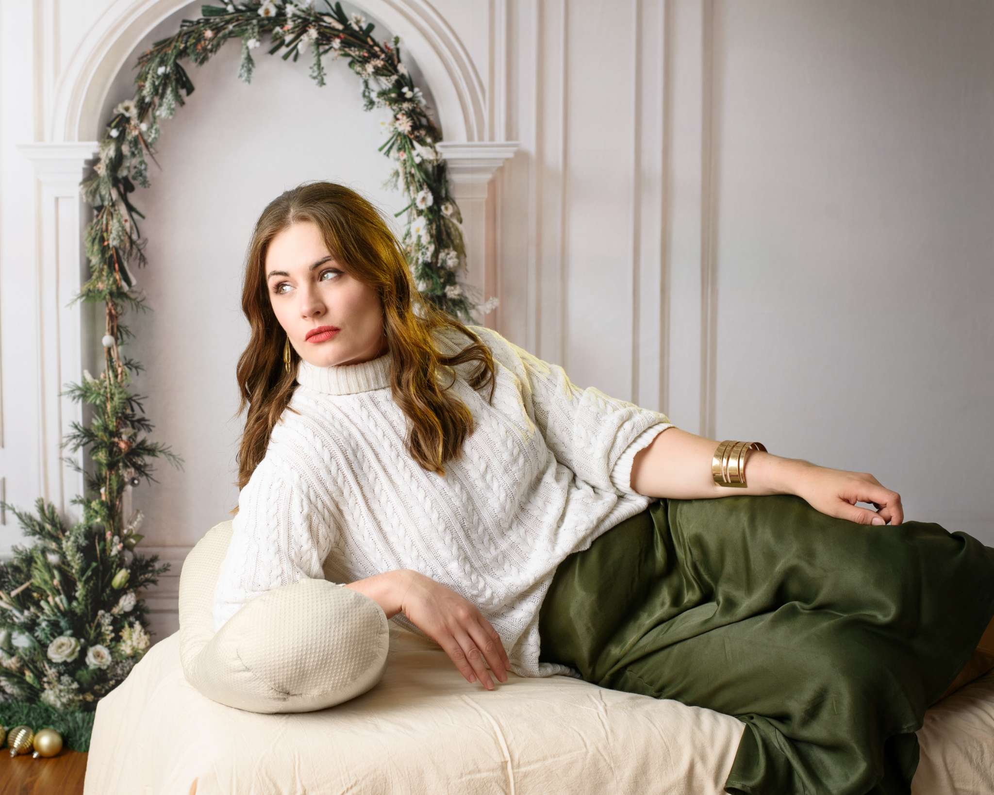 Kate Christmas Green Arch White Wall Backdrop Designed by Emetselch - Kate Backdrop AU