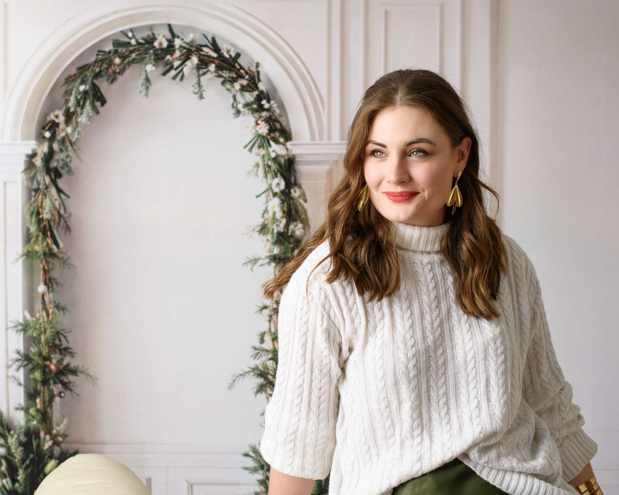 Kate Christmas Green Arch White Wall Backdrop Designed by Emetselch - Kate Backdrop AU