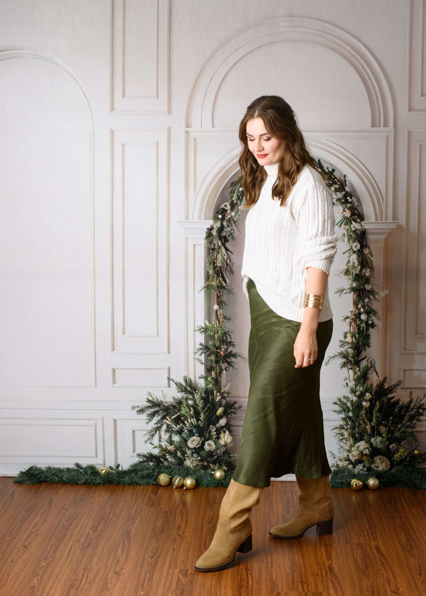 Kate Christmas Green Arch White Wall Backdrop Designed by Emetselch - Kate Backdrop AU