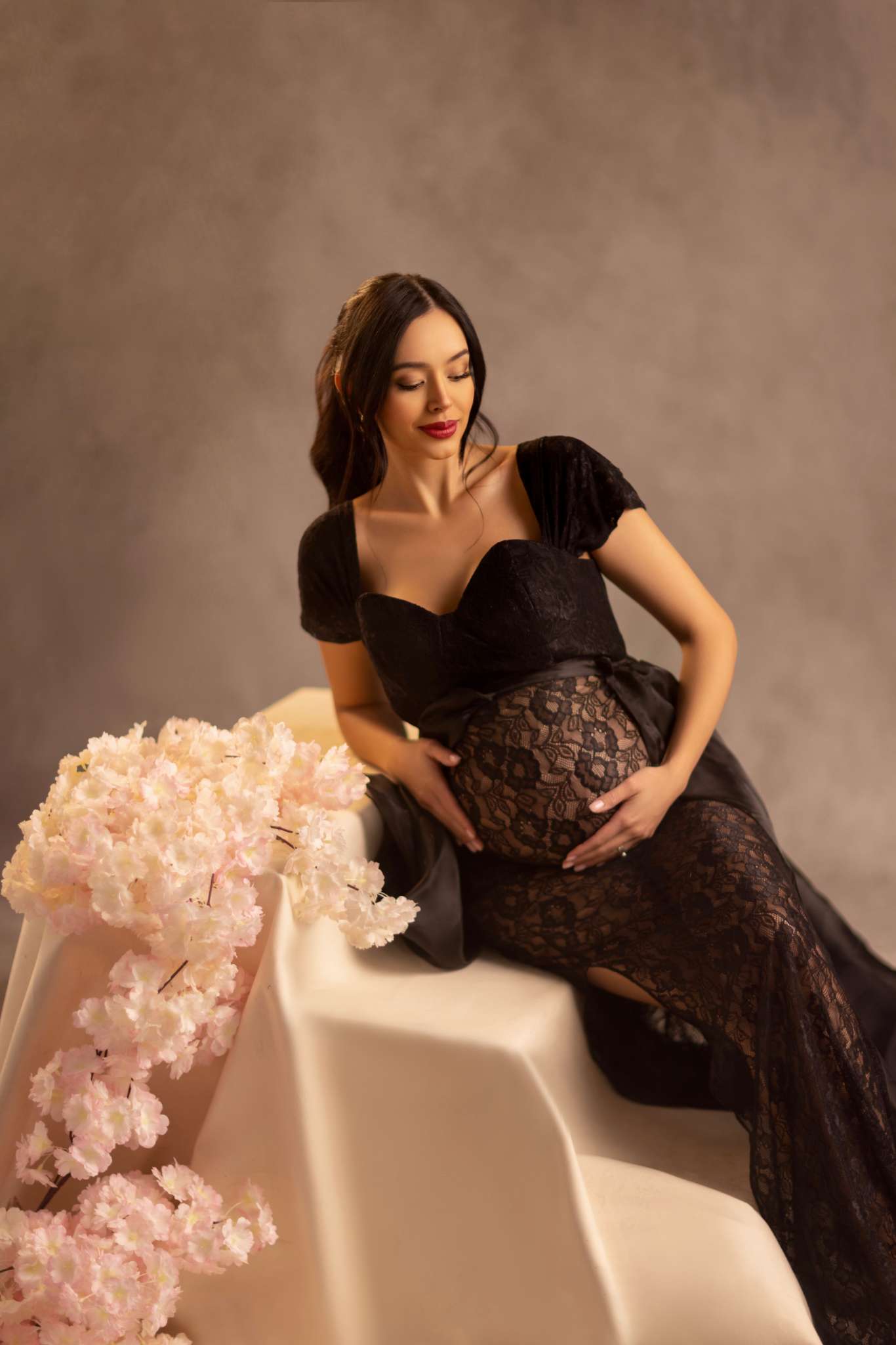Kate Lace Short Sleeved Strapless Black Maternity Photoshoot Dress - Kate Backdrop AU