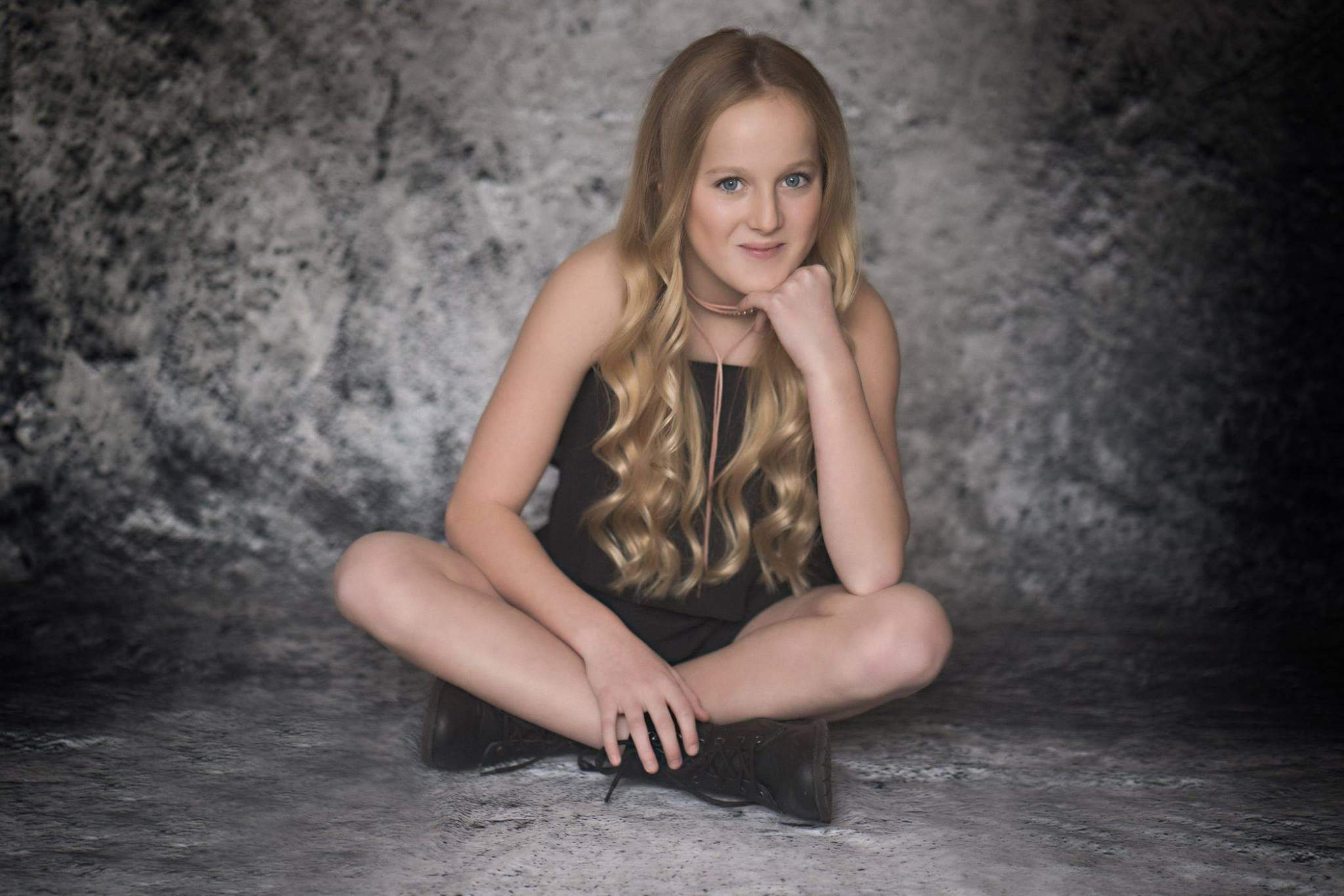 Katebackdrop£ºKate Dark Concrete Wall Textured Photo Backdrop