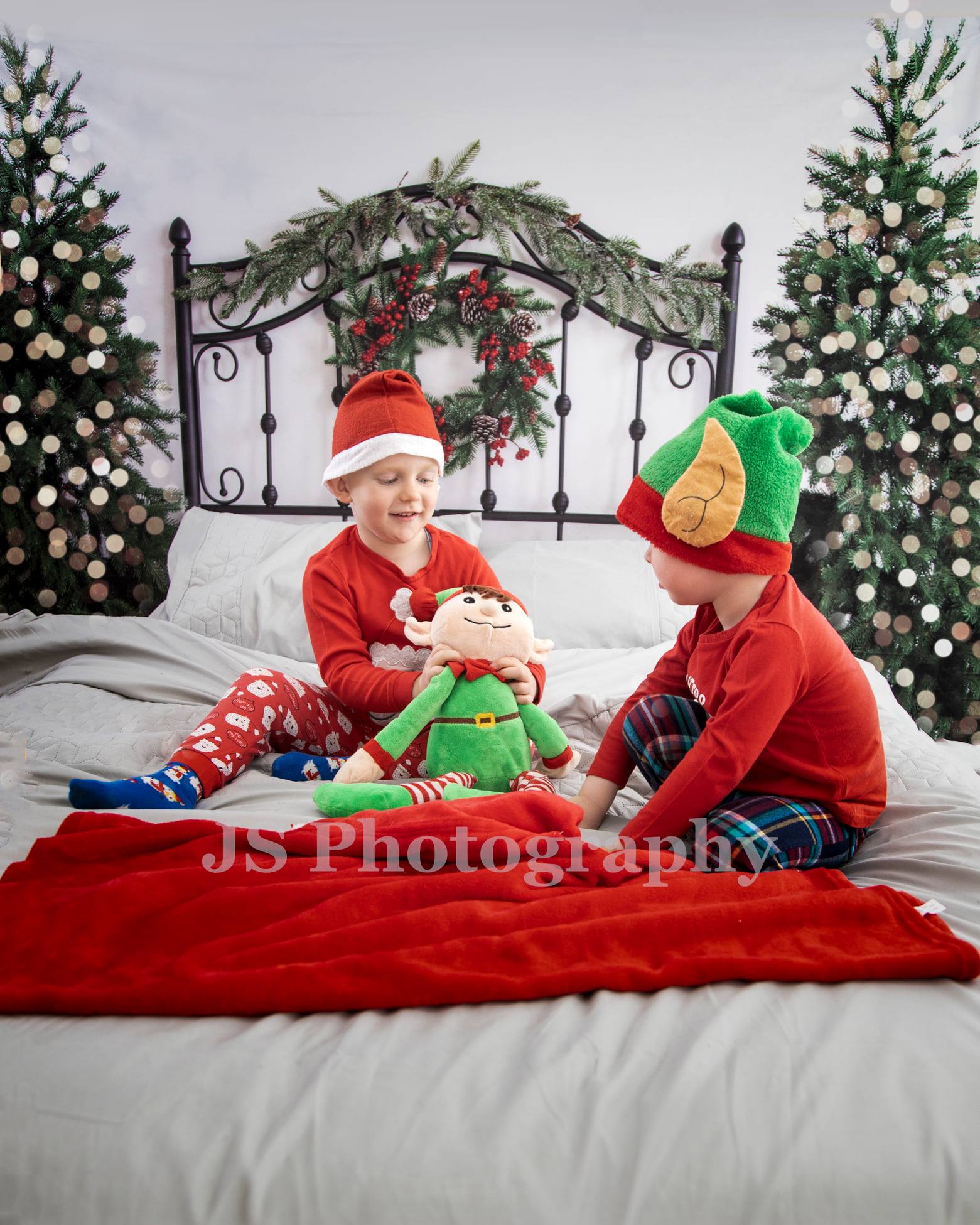 Kate Christmas Bed Backdrop Headboard Designed by Emetselch - Kate Backdrop AU