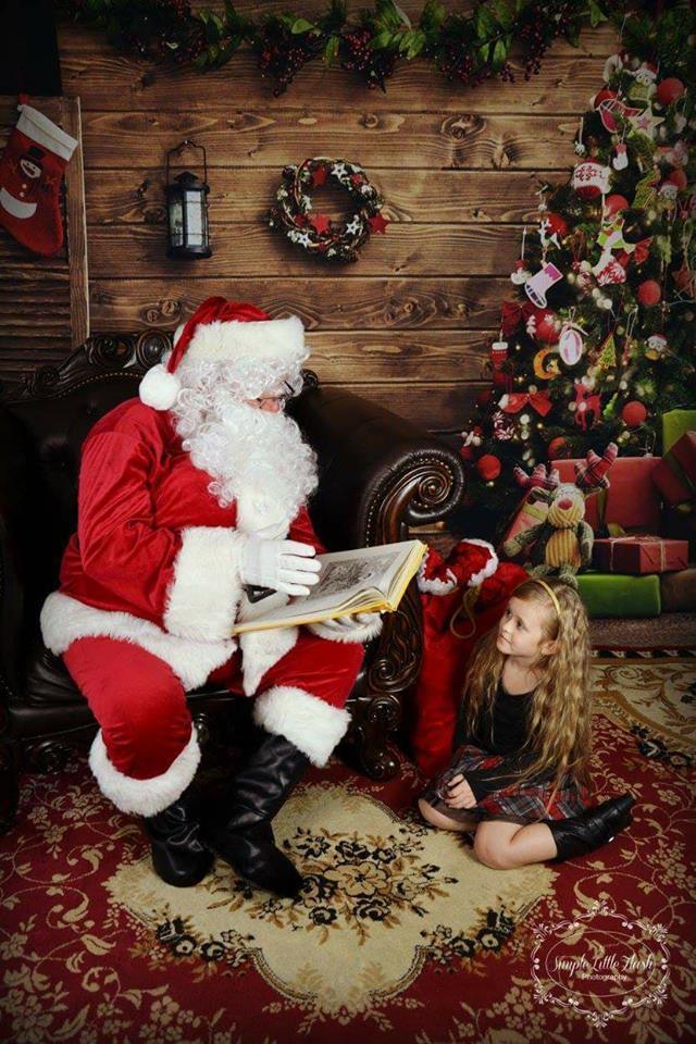 Kate Christmas Circle Flower Wood Backdrop Santa's Workshop - Kate Backdrop AU