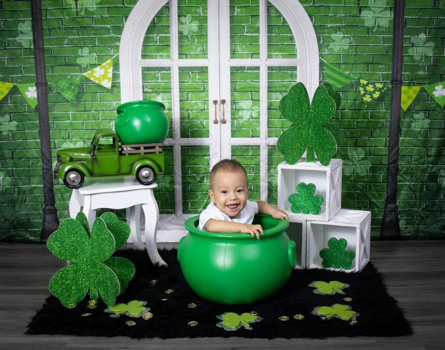 Kate St. Patrick's Day Shamrocks Window Backdrop Designed by Chain Photography - Kate Backdrop AU