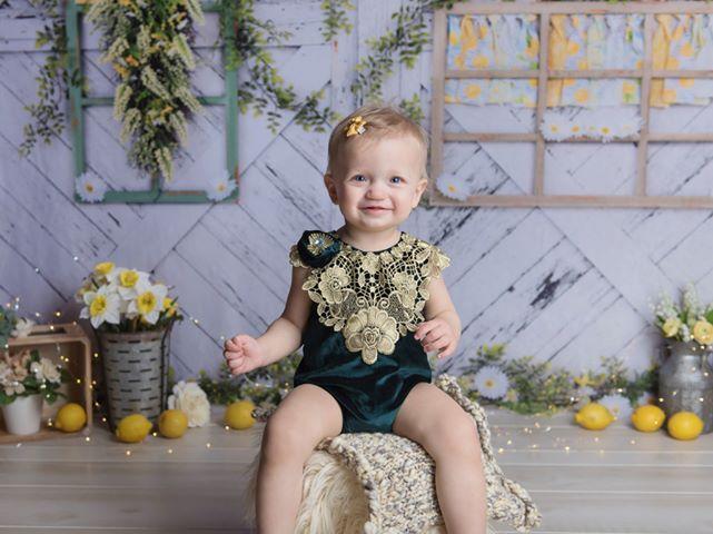 Kate Retro Wood Lemon color and Daisies Spring Backdrop - Kate Backdrop AU