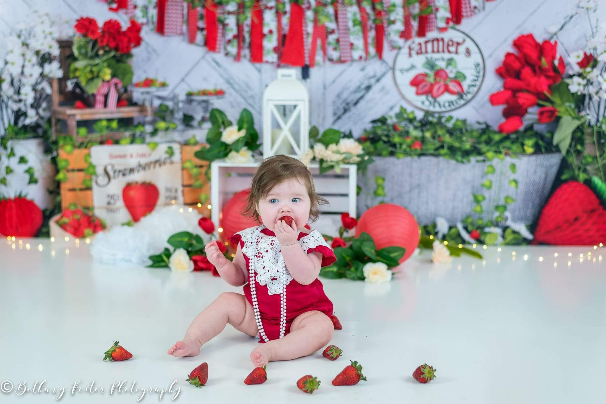 Kate Summer Strawberry White Wooden Board With Banners Backdrop - Kate Backdrop AU