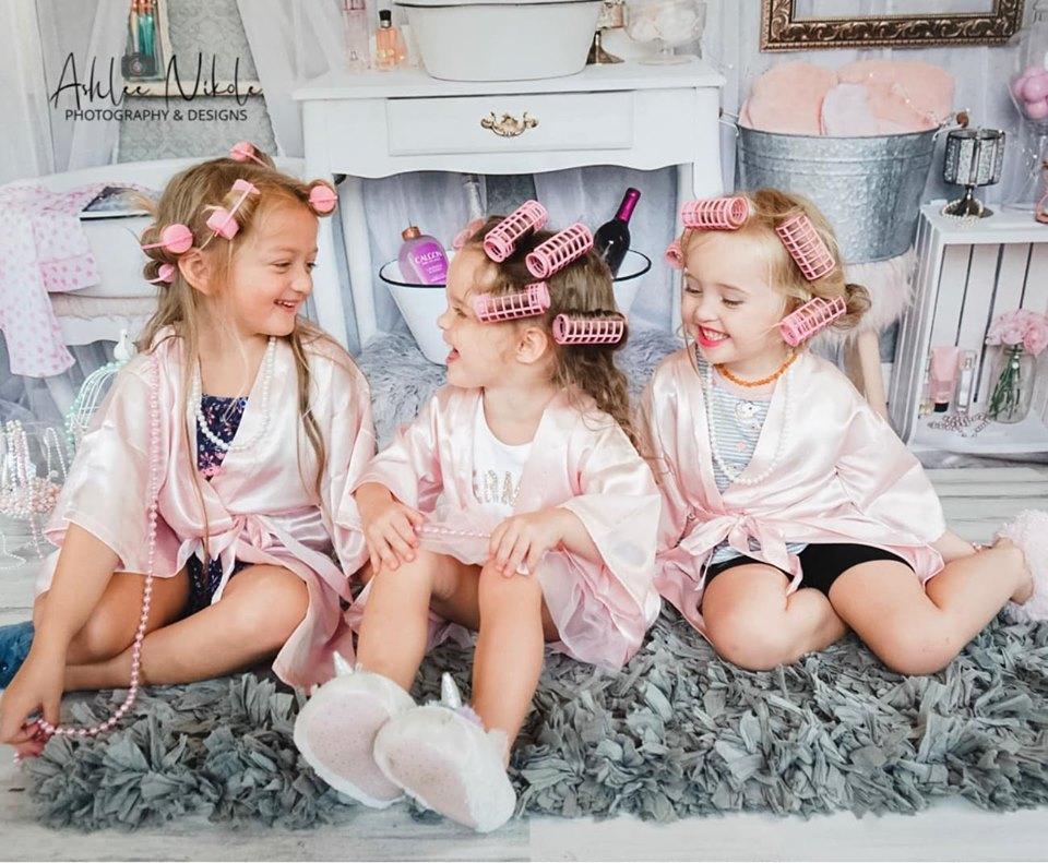 Kate Powder Room Children Backdrop for Photography Designed by Erin Larkins - Kate Backdrop AU