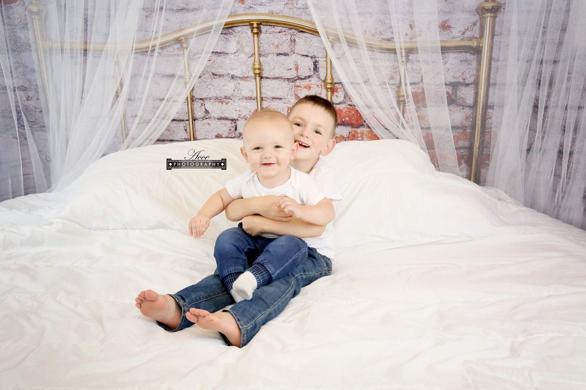 Kate Full Brass Bed Headboard Brick Wall Backdrop for Photography Designed by Pine Park Collection - Kate Backdrop AU