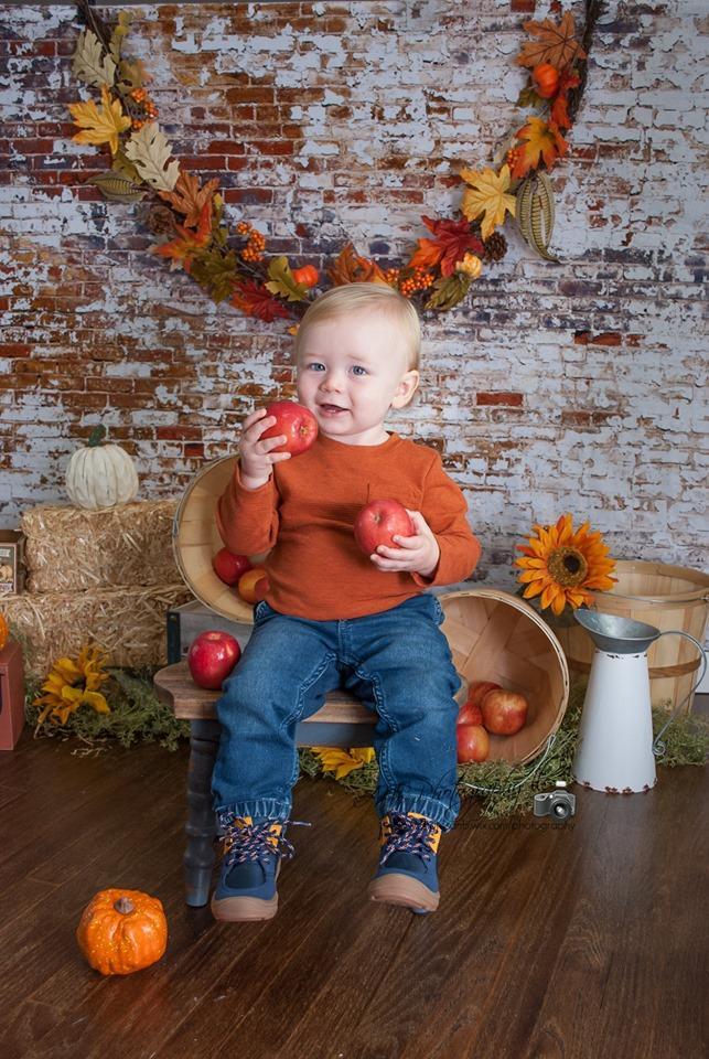 Kate Crumbling White and Red Brick Wall Backdrops Designed by Arica Kirby - Kate Backdrop AU