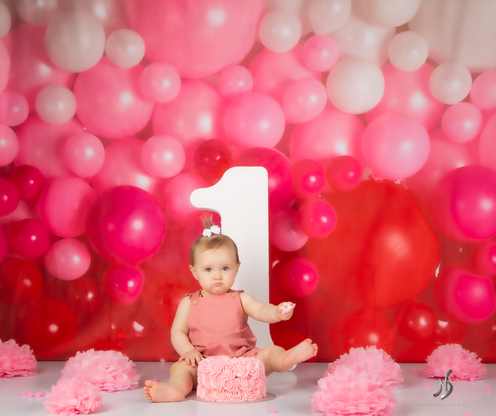 Kate Valentines Day Balloon Wall Backdrop for Photography Designed by Mandy Ringe Photography - Kate Backdrop AU