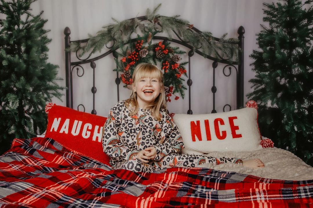 Kate Christmas Bed Backdrop Headboard Designed by Emetselch - Kate Backdrop AU
