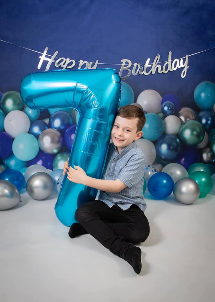 Kate Cake Smash Backdrop Blue Balloon Designed by Mandy Ringe Photography - Kate Backdrop AU