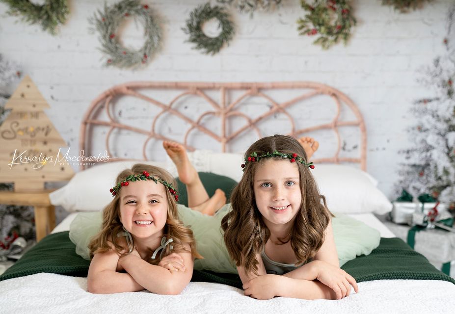 Kate Christmas Wreath Backdrop Headboard Designed by Mandy Ringe Photography - Kate Backdrop AU