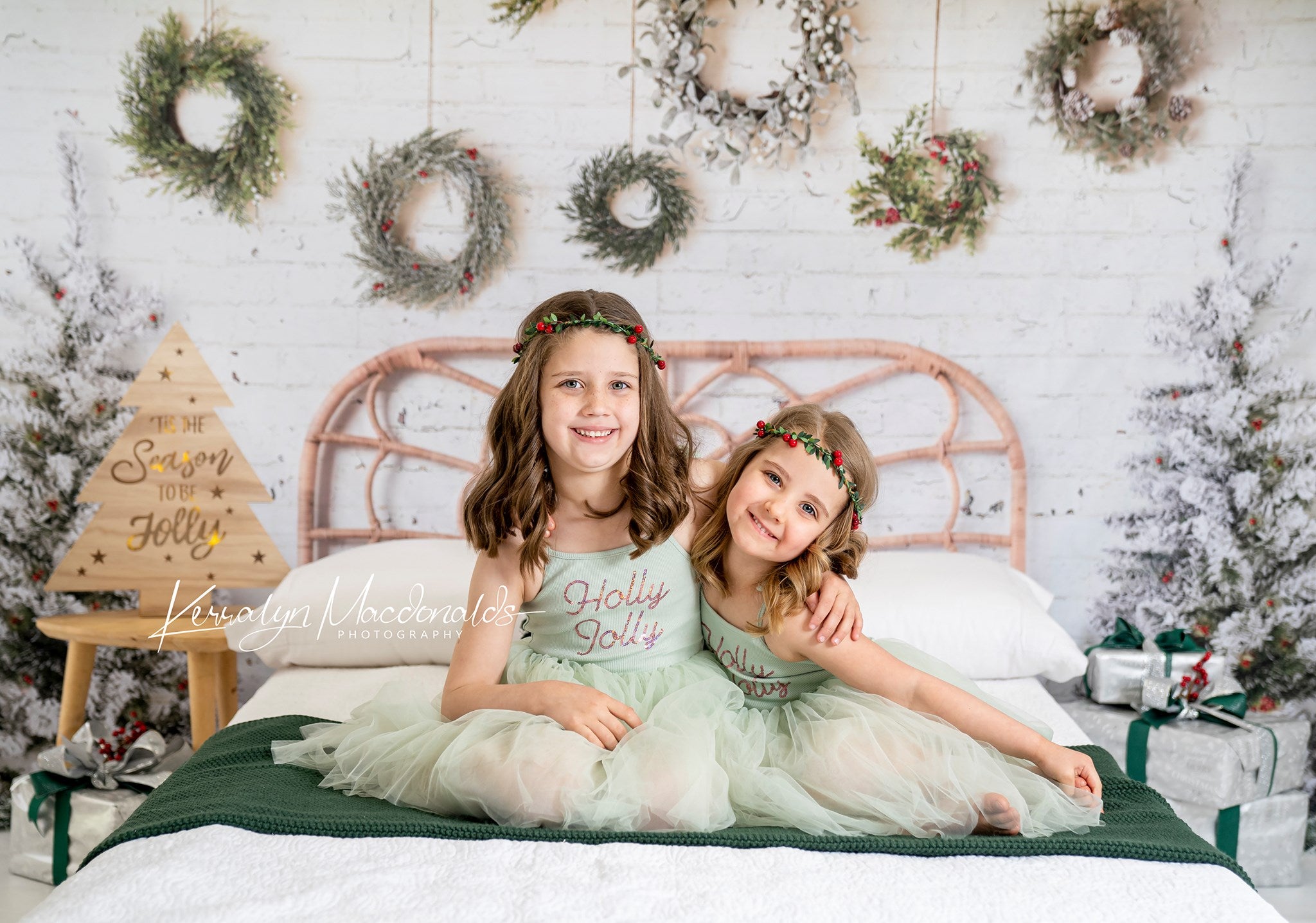 Kate Christmas Wreath Backdrop Headboard Designed by Mandy Ringe Photography - Kate Backdrop AU