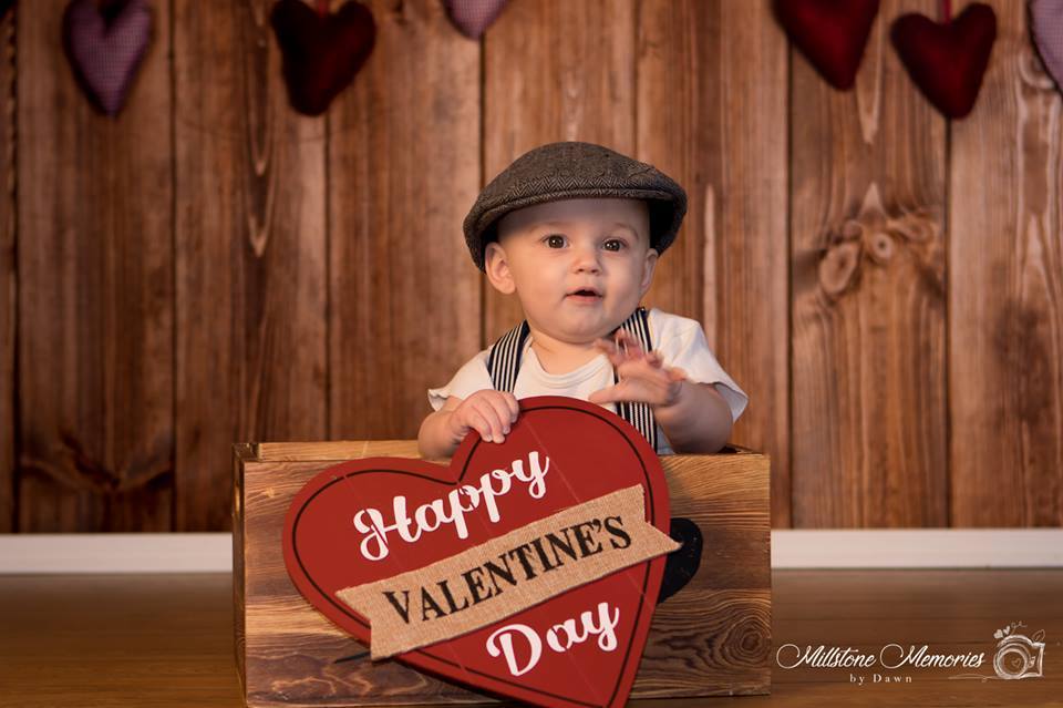 Kate Dark Wood Wall with Hearts Valentine's Day Backdrop for Photography - Kate Backdrop AU