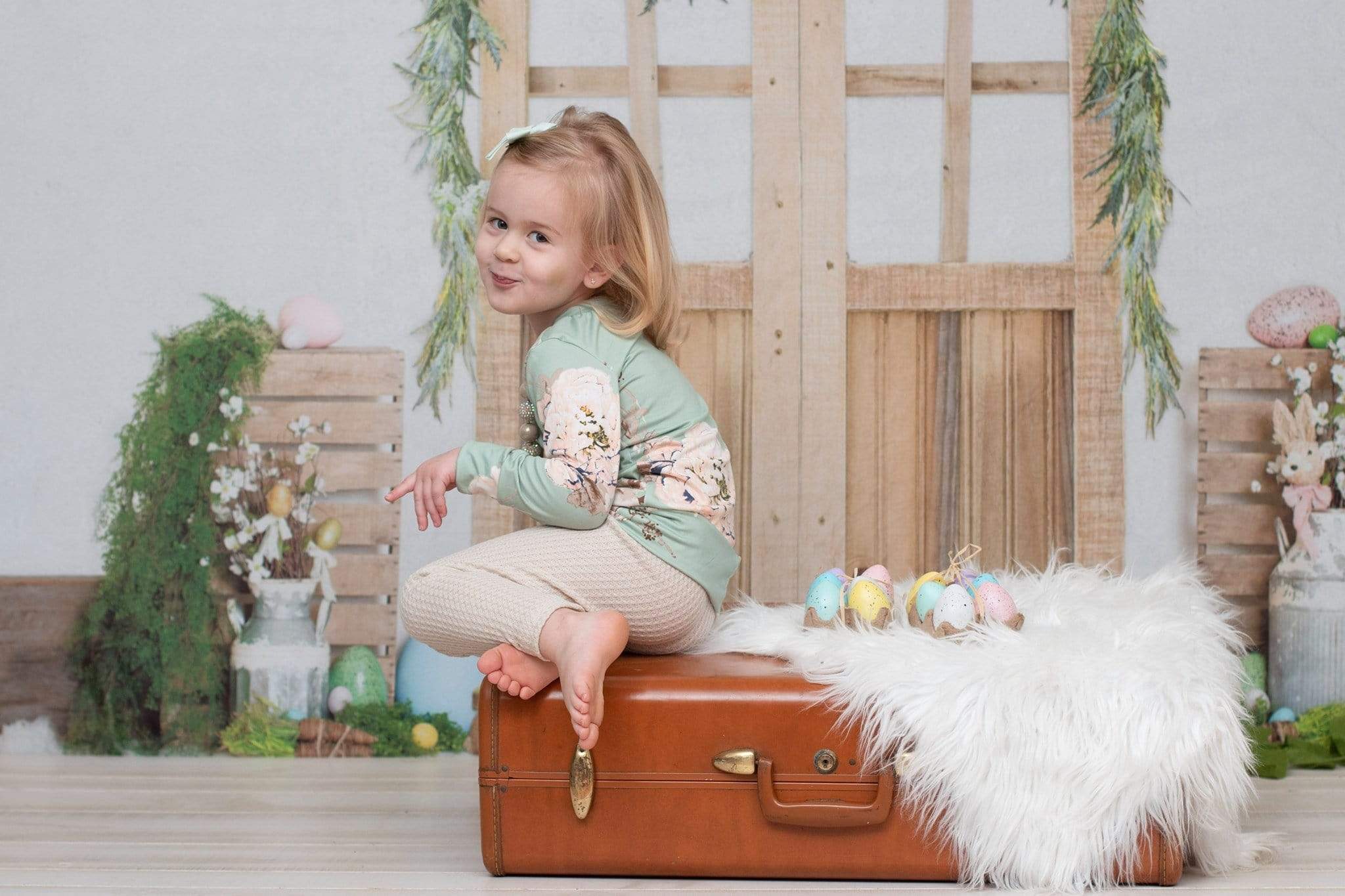 Kate Easter Barn Door Spring Decoration Backdrop - Kate Backdrop AU