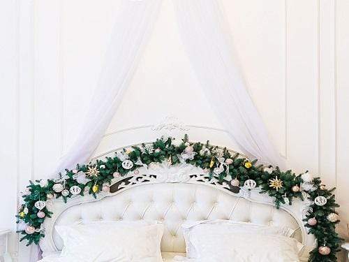 Kate Christmas White Headboard Wreath Decoration Backdrop - Kate Backdrop AU