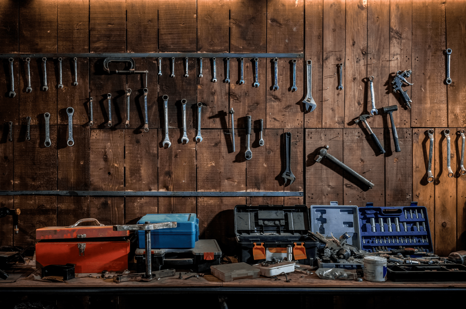 Kate Tool shelf against a table vintage garage Backdrop for boy/Father's Day - Kate Backdrop AU