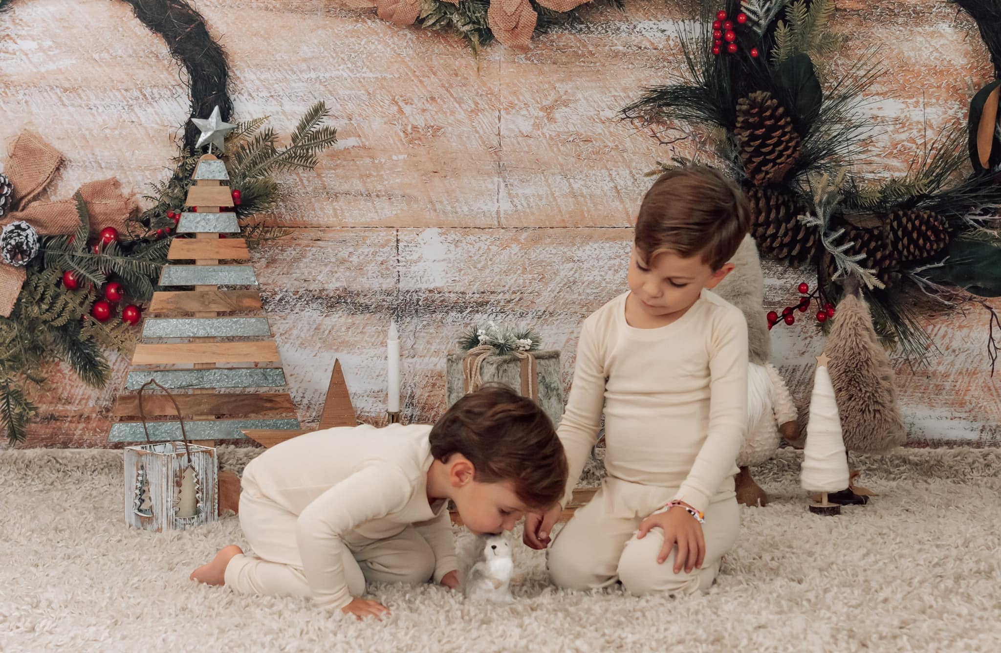 Kate White Washed Wall Christmas Wreath Backdrop Designed By Arica Kirby - Kate Backdrop AU