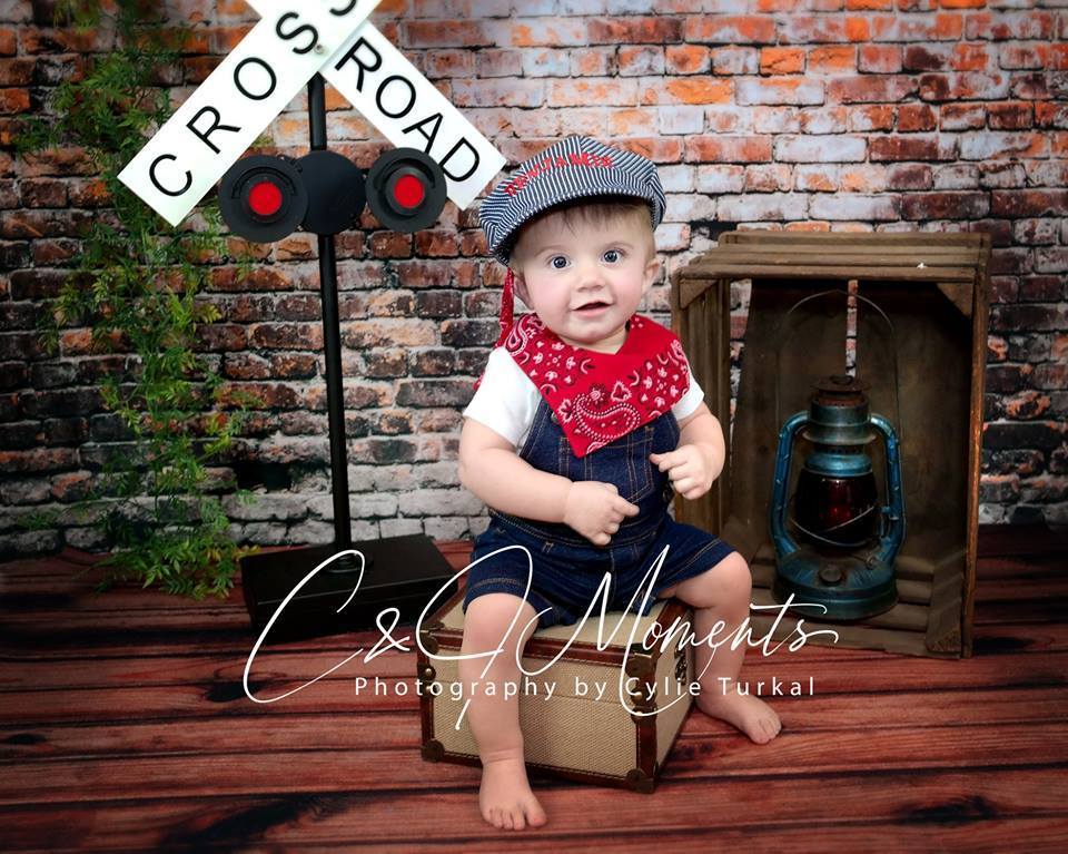 Kate Dark Retro Brick Wall Background for photos - Kate Backdrop AU