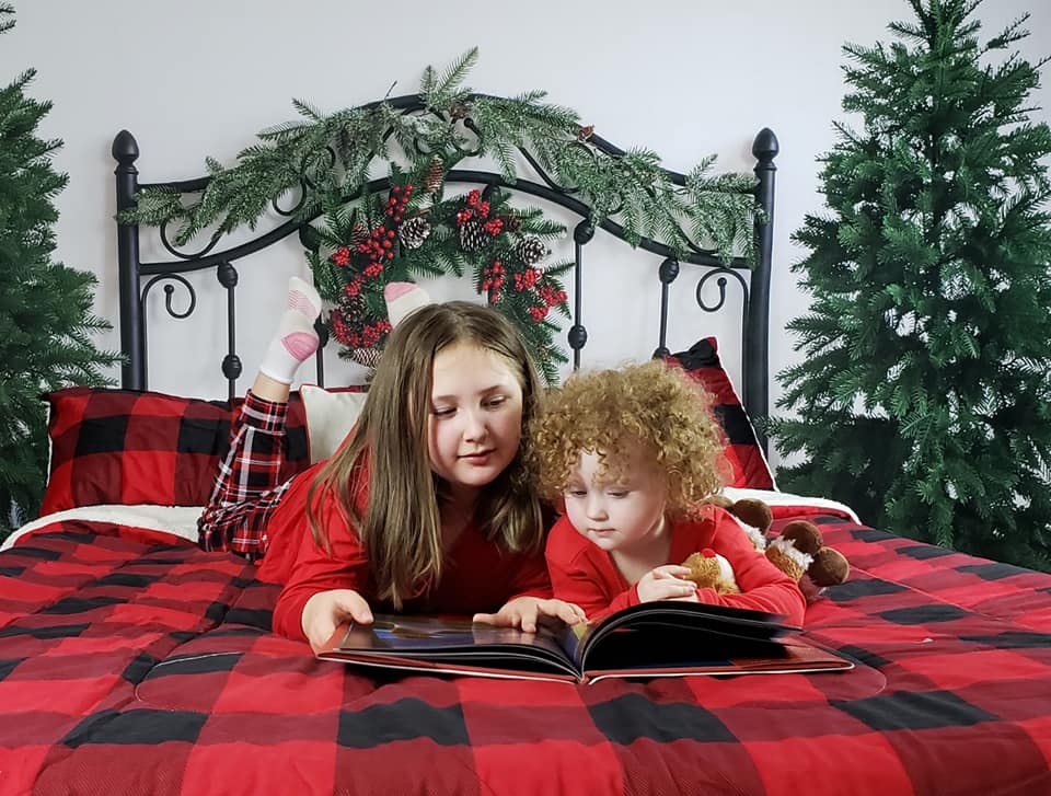Kate Christmas Bed Backdrop Headboard Designed by Emetselch - Kate Backdrop AU