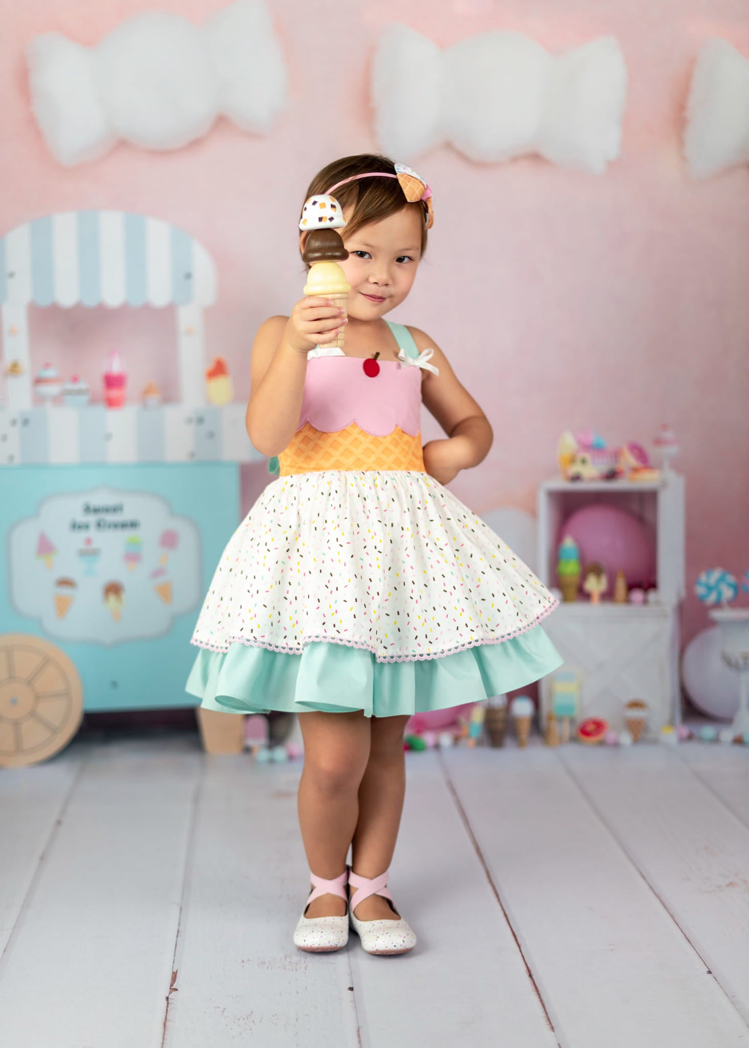 Kate Sweet Ice Cream Backdrop Cake Smash Designed by Emetselch - Kate Backdrop AU
