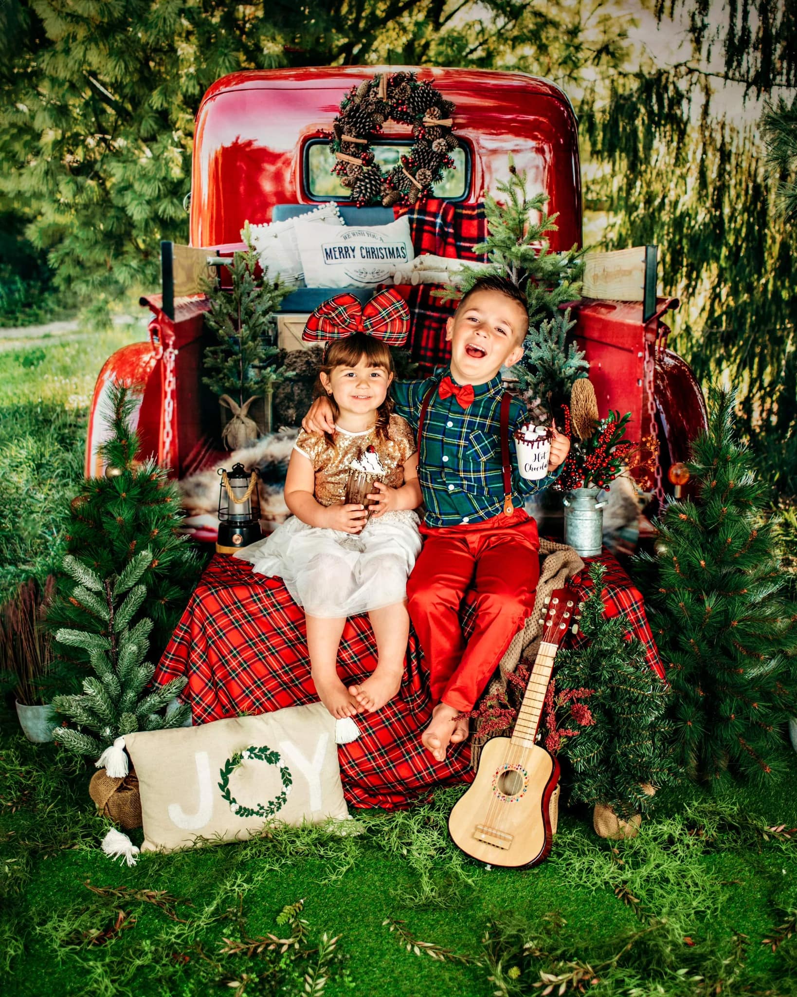 Kate Red Christmas Truck Backdrop Designed by Mandy Ringe Photography