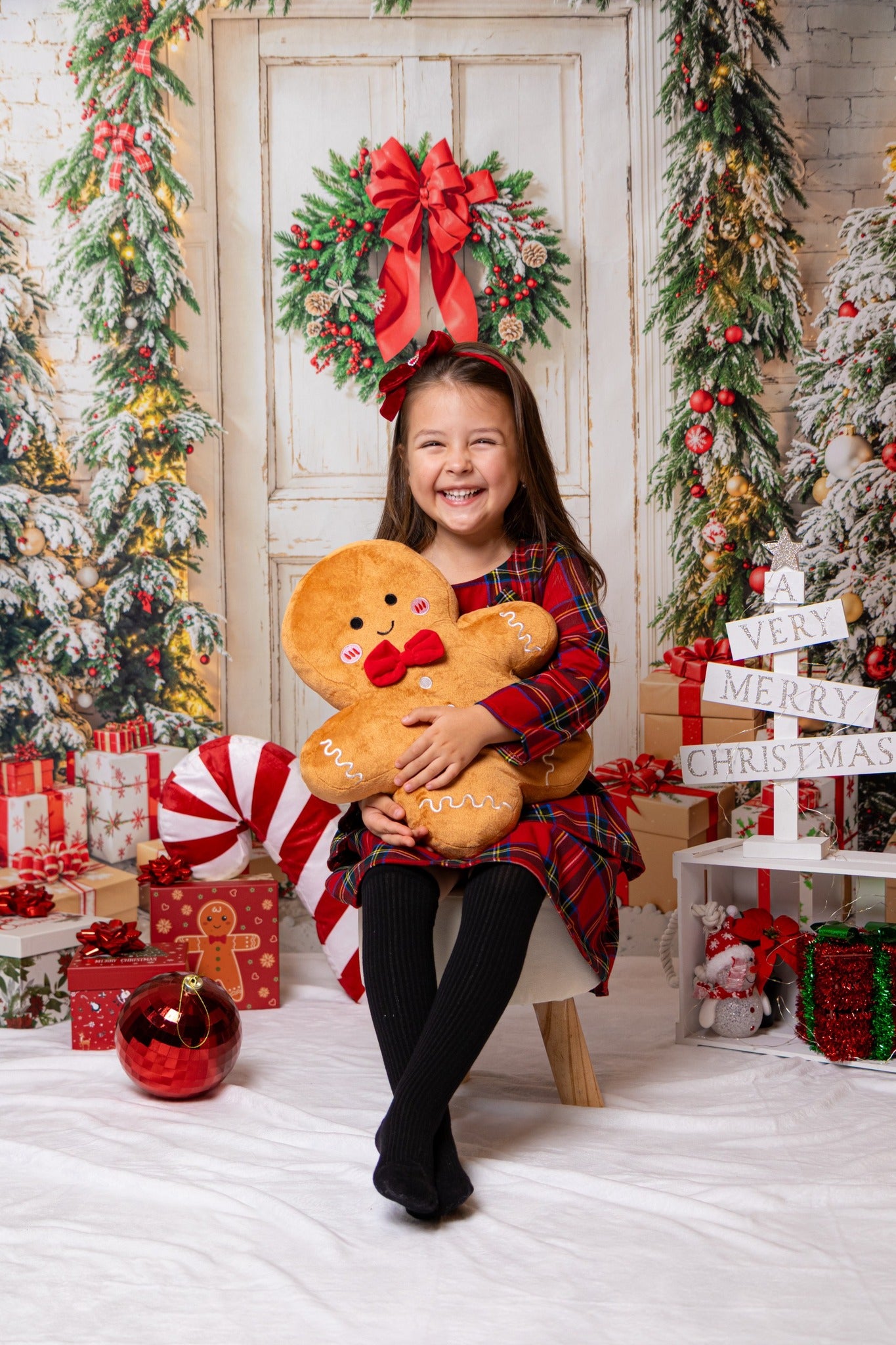 Kate Retro Door Christmas Tree Gifts Backdrop Designed by Emetselch - Kate Backdrop AU