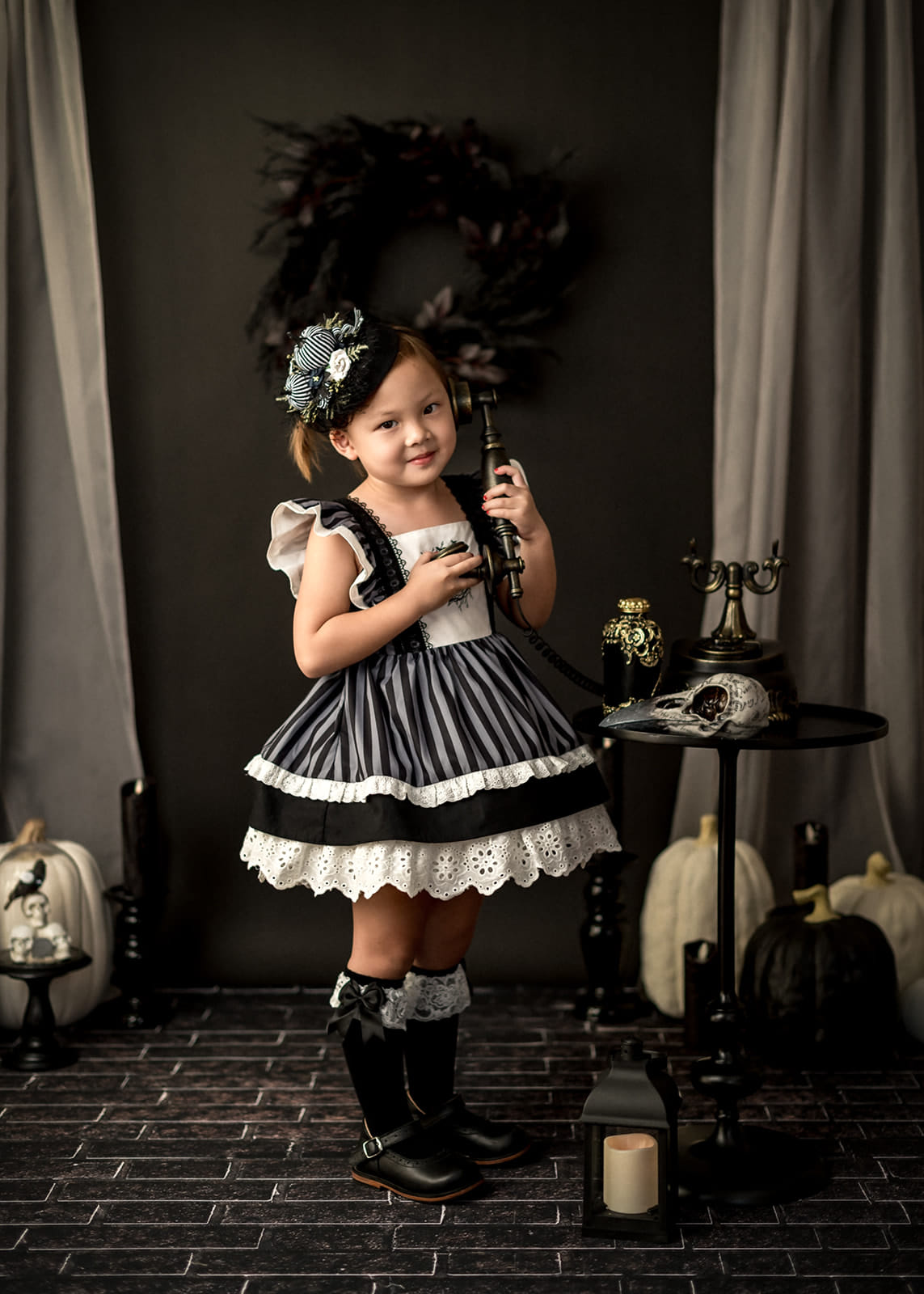 Kate Black Seamless Paper Backdrop for Photography 4.4x32ft(1.35x10m) - Kate Backdrop AU