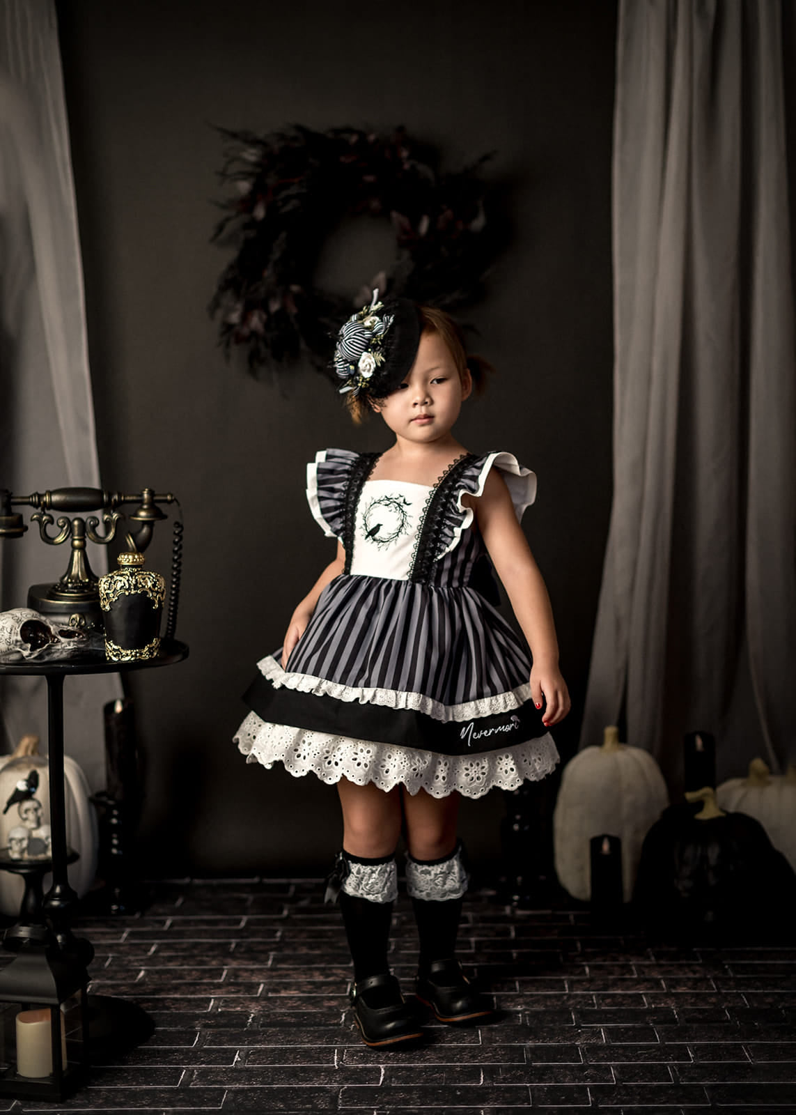 Kate Black Seamless Paper Backdrop for Photography 4.4x32ft(1.35x10m) - Kate Backdrop AU