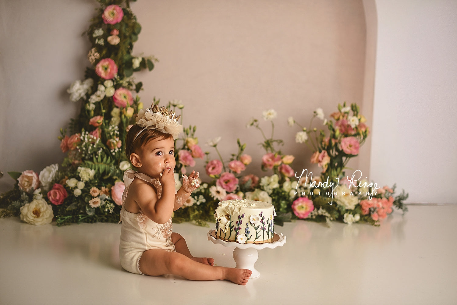 Kate White Art Arch Wall Fleece Backdrop Designed by Kate Image - Kate Backdrop AU