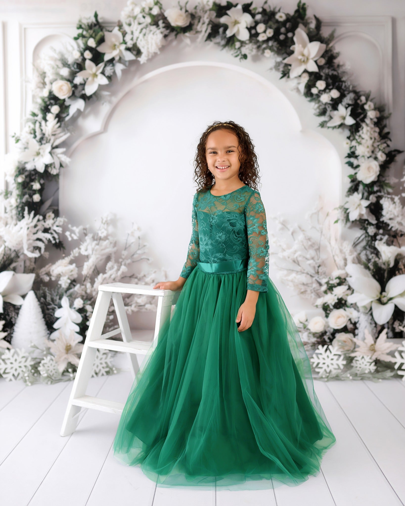 Kate Winter Retro White Floral Arch Wall Backdrop Designed by Emetselch - Kate Backdrop AU