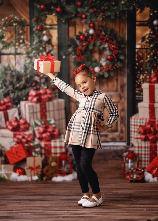 Kate Christmas Presents Greenery Backdrop Designed by Emetselch - Kate Backdrop AU