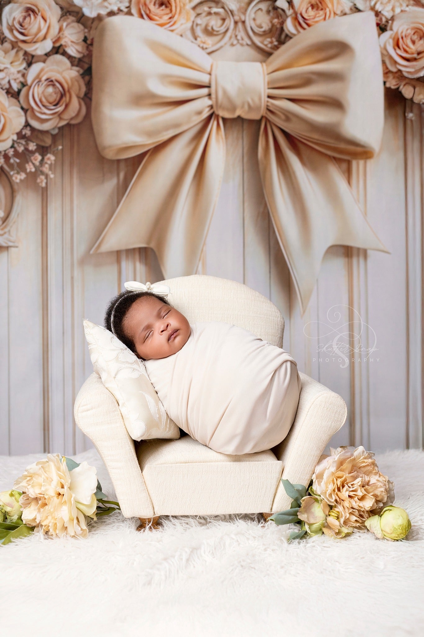 Kate Vintage Wall Flower Bow Backdrop Designed by Emetselch - Kate Backdrop AU