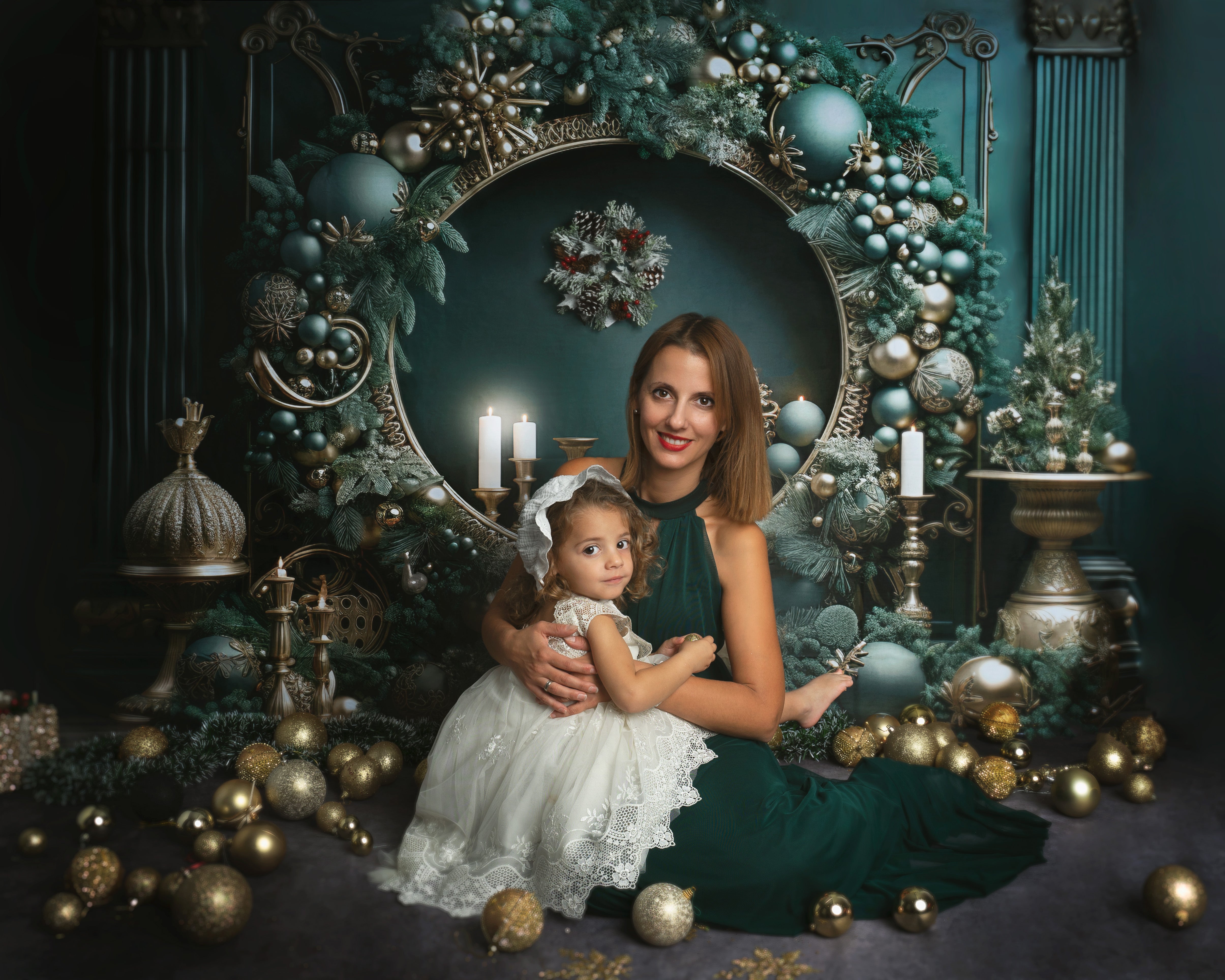 Kate Vintage Green Wall Circle Backdrop Designed by Emetselch